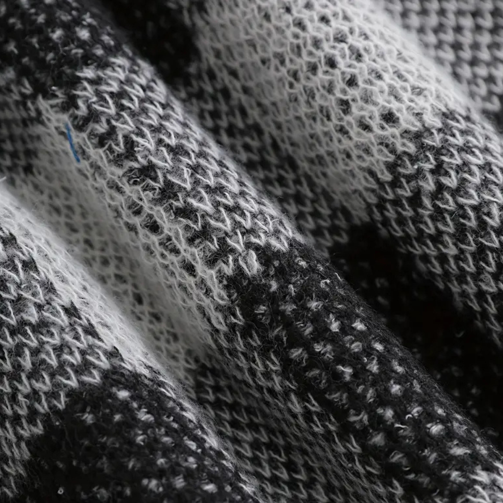 Männlicher Karo-Hoodie – Stylisch & Alltagsbereit