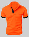 Stylischer orange polo-shirt für männer mit auffälligen details - legere freizeitmode für den alltag