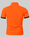 Stylischer orange polo-shirt für männer mit auffälligen details - legere freizeitmode für den alltag