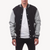 Männlicher varsity-style baseballjacke - modisches freizeitoutfit mit angenehmem schnitt