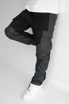 Männliche cargo-hosen in schwarz/grau mit funktionalem design für die freizeit – stylische und praktische hosen