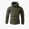 Männers outdoor-jacke - vielseitige, isolierte schicht für diverse abenteuer draussen