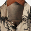 Männlichs kurzärmligs shirt in leichtem beige mit blümchenmuster – vielseitigs sommeroberteil für entspannte outings