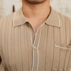 Texturiertes, gestricktes polo-shirt - premium herren kurzarm-oberteil