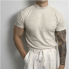 Männer kurzarmshirt mit rippstruktur - zeitgemäss und vielseitig