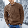 Männlicher kabelstrickpullover - gemütliches winter-basiselement für den stilbewussten mann