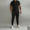 Männers zip-polo-shirt und tapered chuge - vielseitige freizeit-kombination