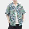 Männer kurzarmhemd mit lebhaften mustern - stylishe casual-bekleidung für den sommer