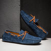 Männerschuhe aus weichem wildleder – lässige slipper in braun