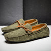 Männerschuhe aus weichem wildleder – lässige slipper in braun