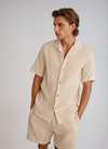 2-teiliger lässiger shorts-set für männer - leichte waffelstoff in beige für den sommer - stylisches outfit mit shirt und shorts
