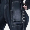 Männer cargo-hose aus robustem, dunklem denim – vielseitige freizeitkleidung