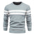 Texturiertes männer-pullover - zeitgemässer strickpulli
