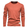 Langärmliges t-shirt - zeitloses casual-oberteil für männer
