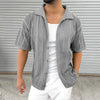 Moderne kurzärmlige strickshirt - lässige herrenmode