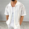 Moderne kurzärmlige strickshirt - lässige herrenmode