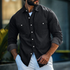 Männliches denim-shirt mit brusttaschen - zeitloses button-up für lässige anlässe