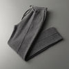 Gemütliche kaschmir-hosen - stilvolle herren-loungewear