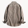 Männliches cordshirt – robuste freizeitbekleidung mit langen ärmeln, vielseitige schichtoption