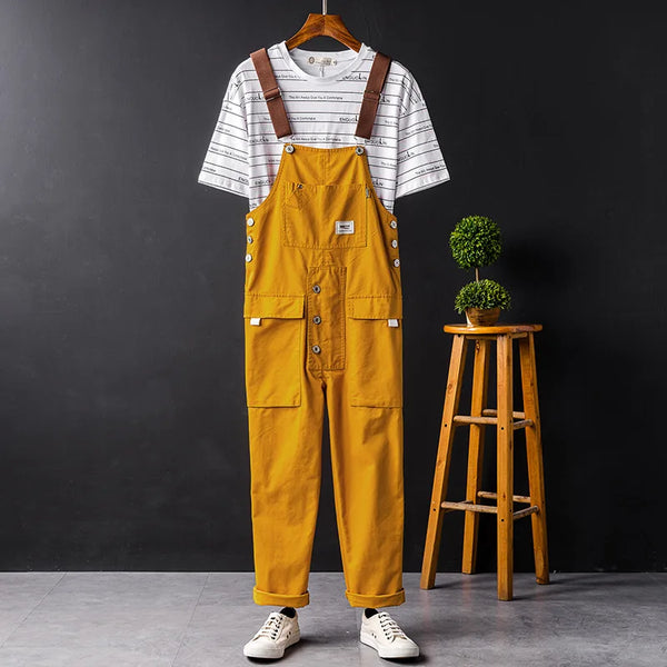 Moderne latzhosen - modisches herrenarbeitsoutfit