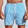 Männers boardshorts mit streifen – strapazierfähige strandmode im klassischen design