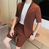 Männer blazer und shorts kombi - lässiges smart casual outfit für sommeranlässe